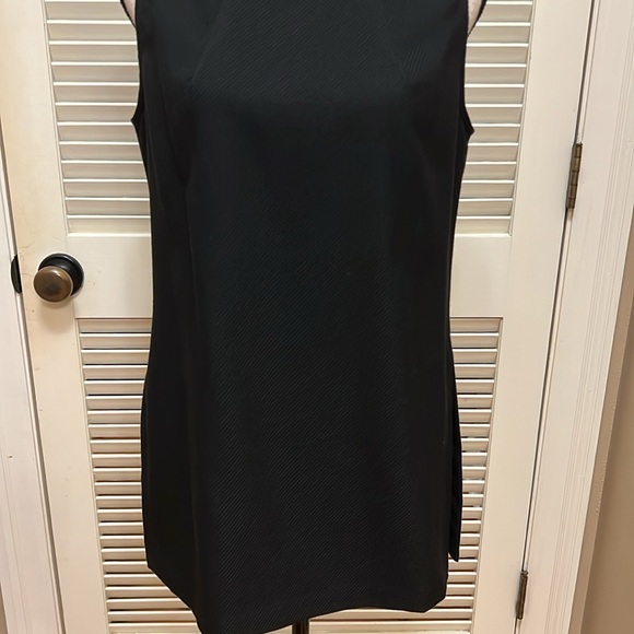 Trina Turk Tunic, Sleeveless, Turtleneck in Black, Size 6, EUC - Picture 5 of 17
